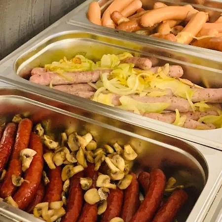 Проживание в семье Pensjonat Malwa Z Basenem Нехоже