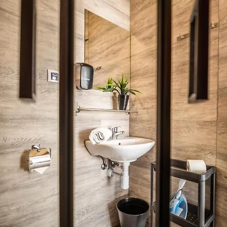 Проживание в семье Pensjonat Malwa Z Basenem