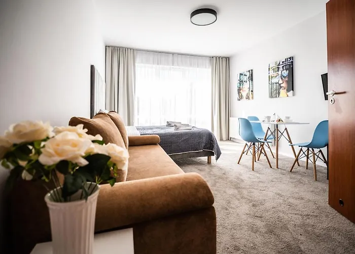 Pensjonat Malwa Z Basenem Pansiyon