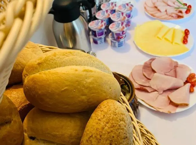 Pansiyon Pensjonat Malwa Z Basenem Niechorze